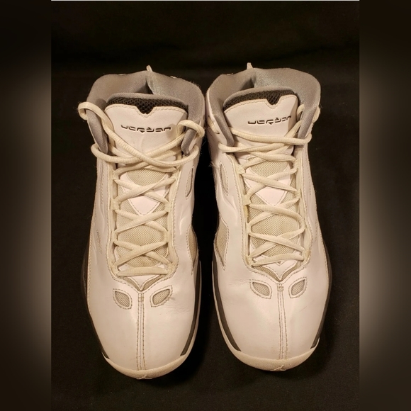 NIKE AIR JORDAN RAY ALLEN SCHOOLIN' 2009 BLACK /WHITE 364809-101 YOUTH SIZE 6.5Y - Picture 3 of 11